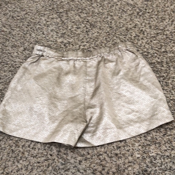 Babaton Gold Jacquard Shorts Size 6 - Picture 4 of 10